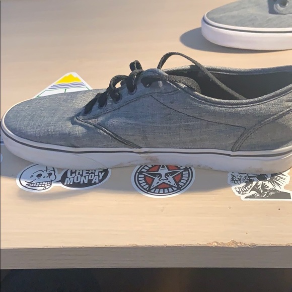 Vans - Picture 7 of 8